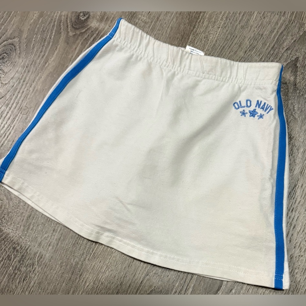 Old Navy Girls White Athletic Skort | Blue Stripe | Size 8 - Picture 4 of 5
